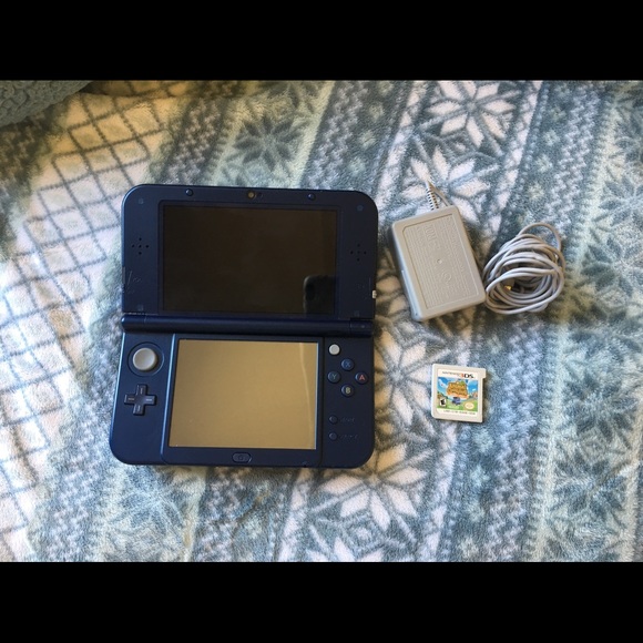 Nintendo 3DS XL w Games - Picture 2 of 2